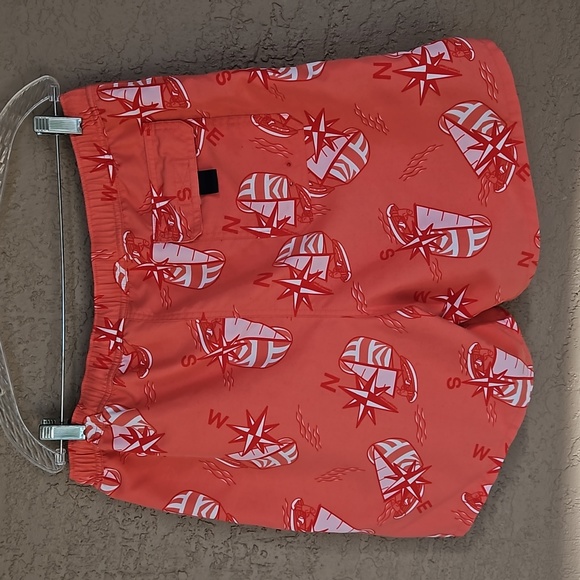 Vineyard vines mens lined swim trunks, size large. - Picture 2 of 12